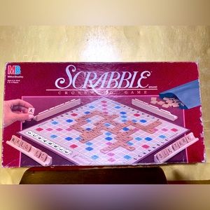 SCRABBLE VTG 1989 CROSSWORD PUZZLE GAME (2) GAME BOARDS & SETS OF TILES, 5 RACKS